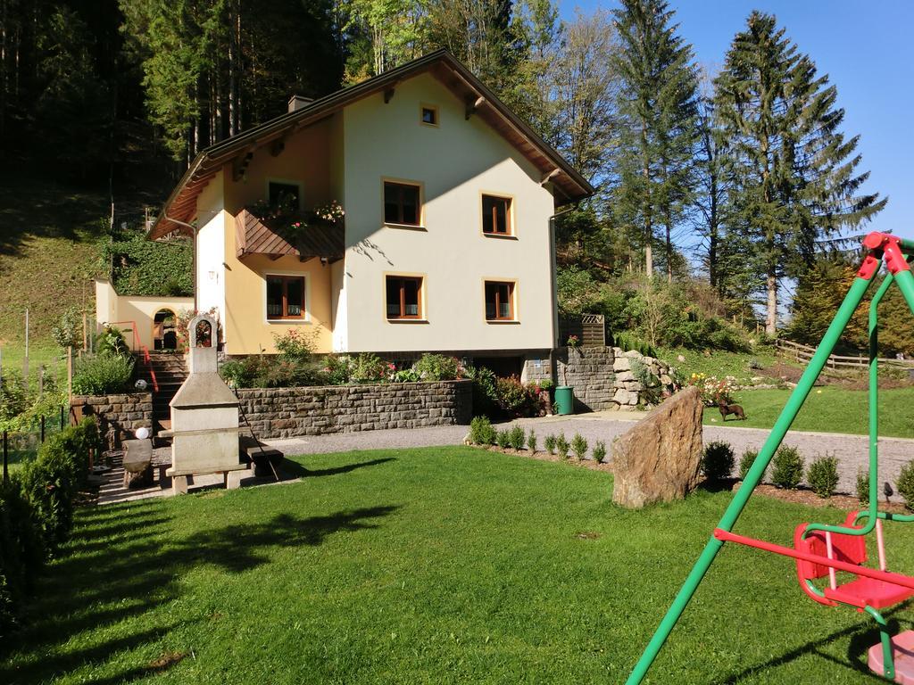 Gaestehaus Forstner Loich ภายนอก รูปภาพ
