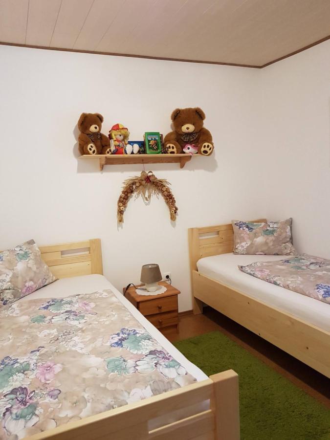 Gaestehaus Forstner Loich ภายนอก รูปภาพ